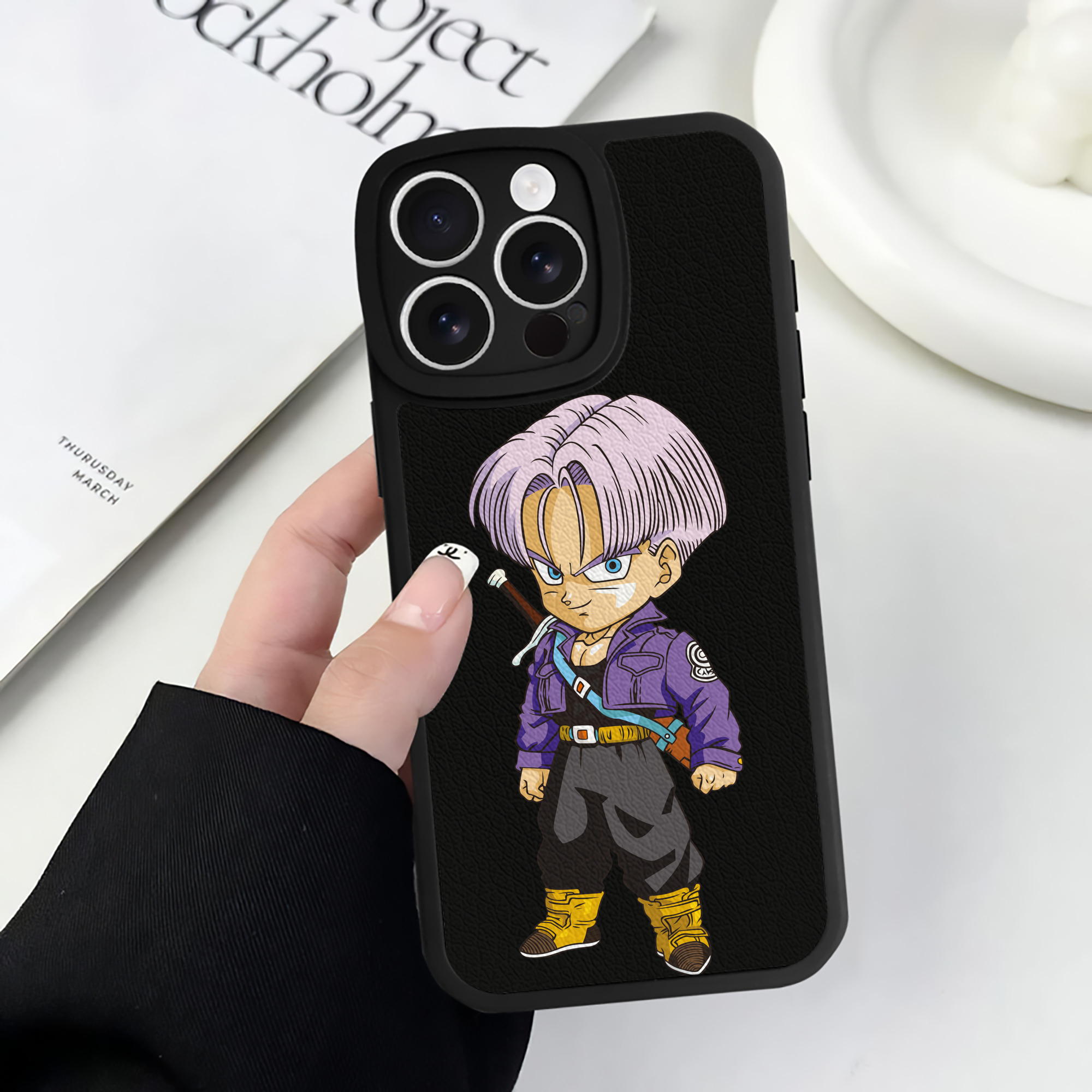 （画像用） ドラゴンボール トランクス（Torankusu）DRAGON BALL Trunks 【iPhone 16シリーズ対応】シリコンスマホケース（レザー調） 材質：シリコン